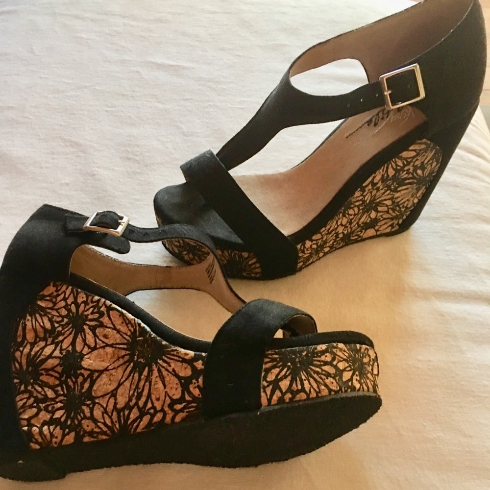 Black Platform Wedge Sandals size 7